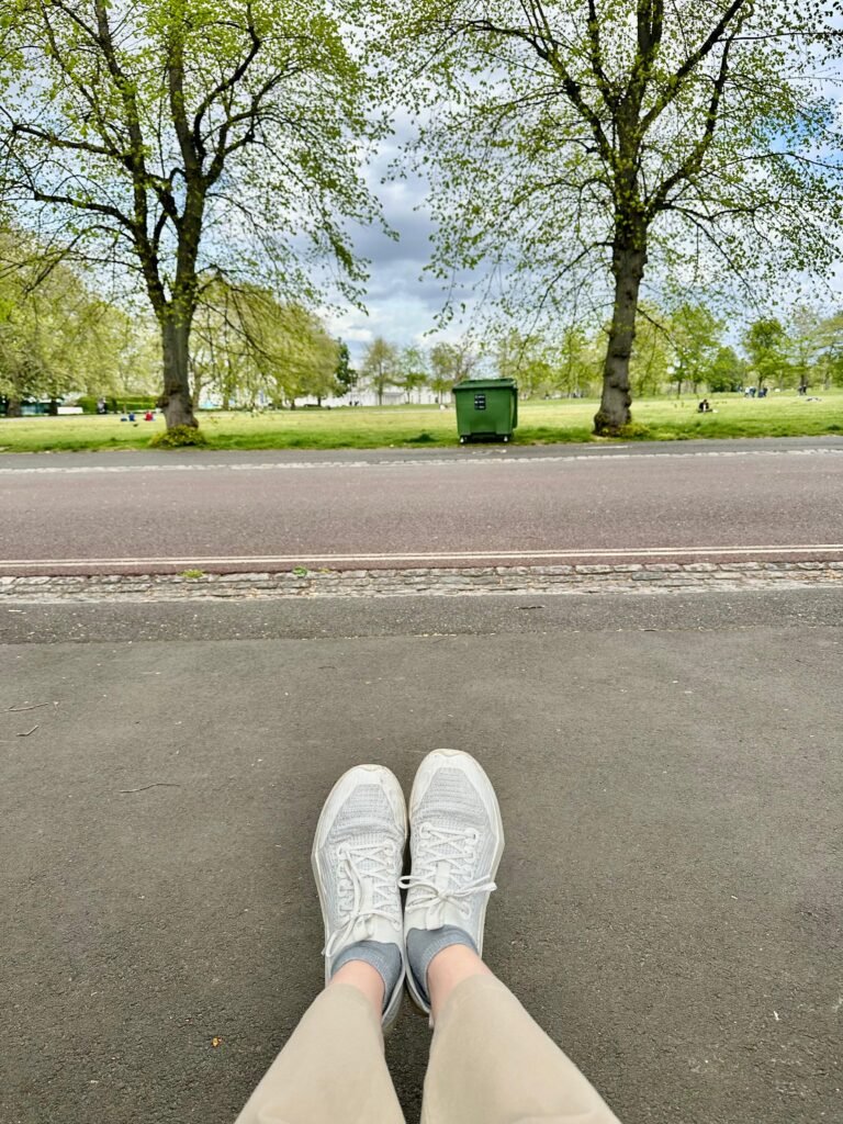 feet in park
